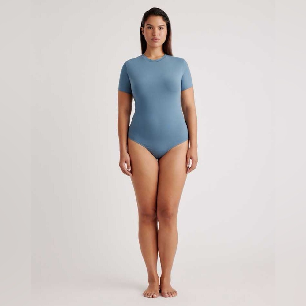 Quince Women Stretch Organic Cotton Jersey Short Sleeve Bodysuit Blue NEW